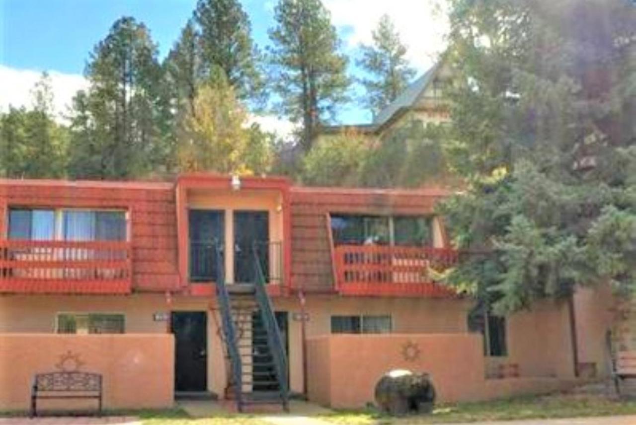 Pinecliff Village Resort Hollywood Bagian luar foto